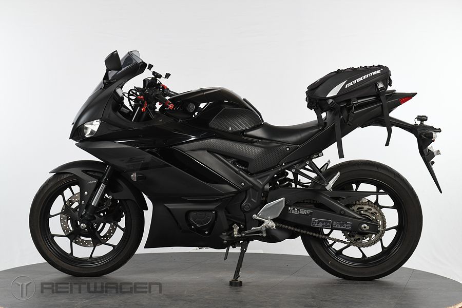 야마하 YZF R3 thumb 2