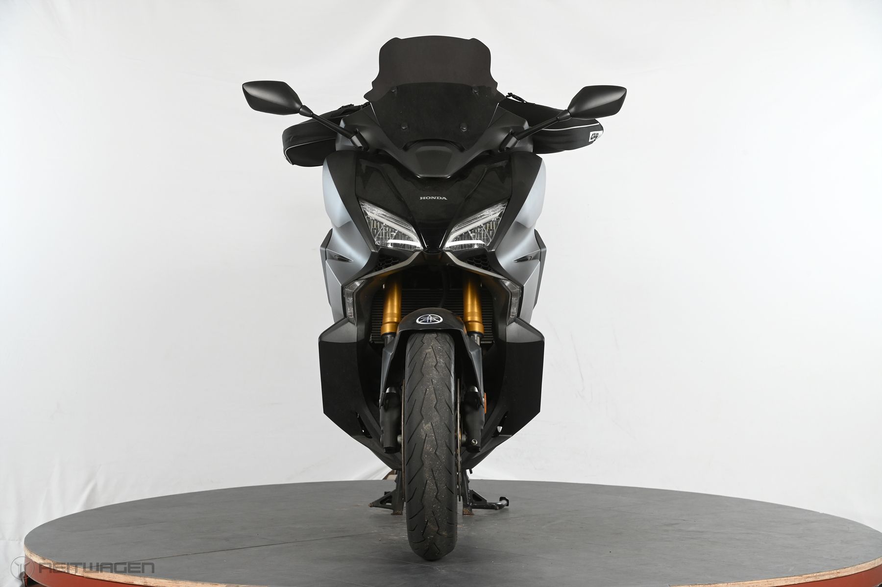 혼다 포르자 750 more