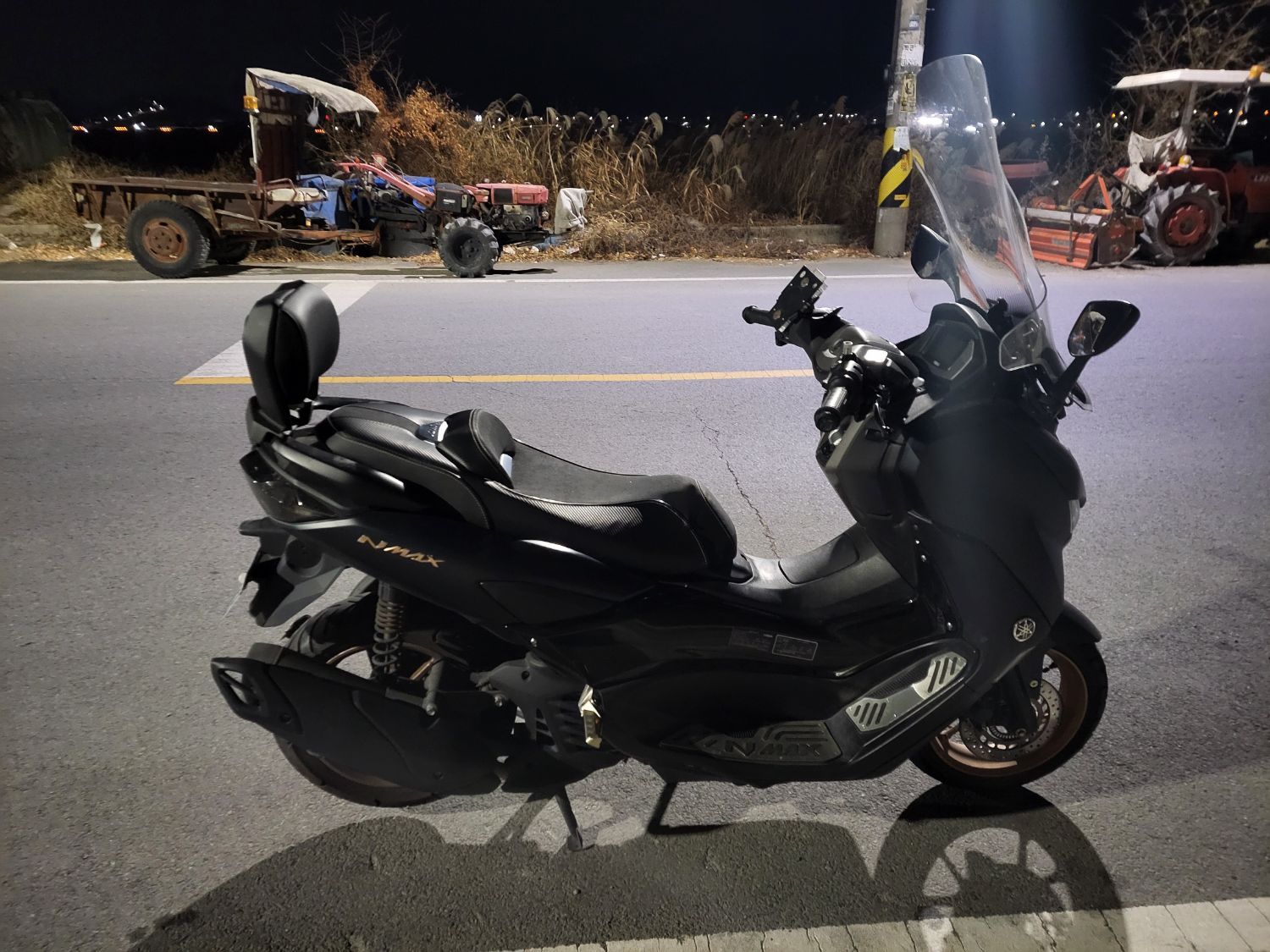 야마하 NMAX 125 more