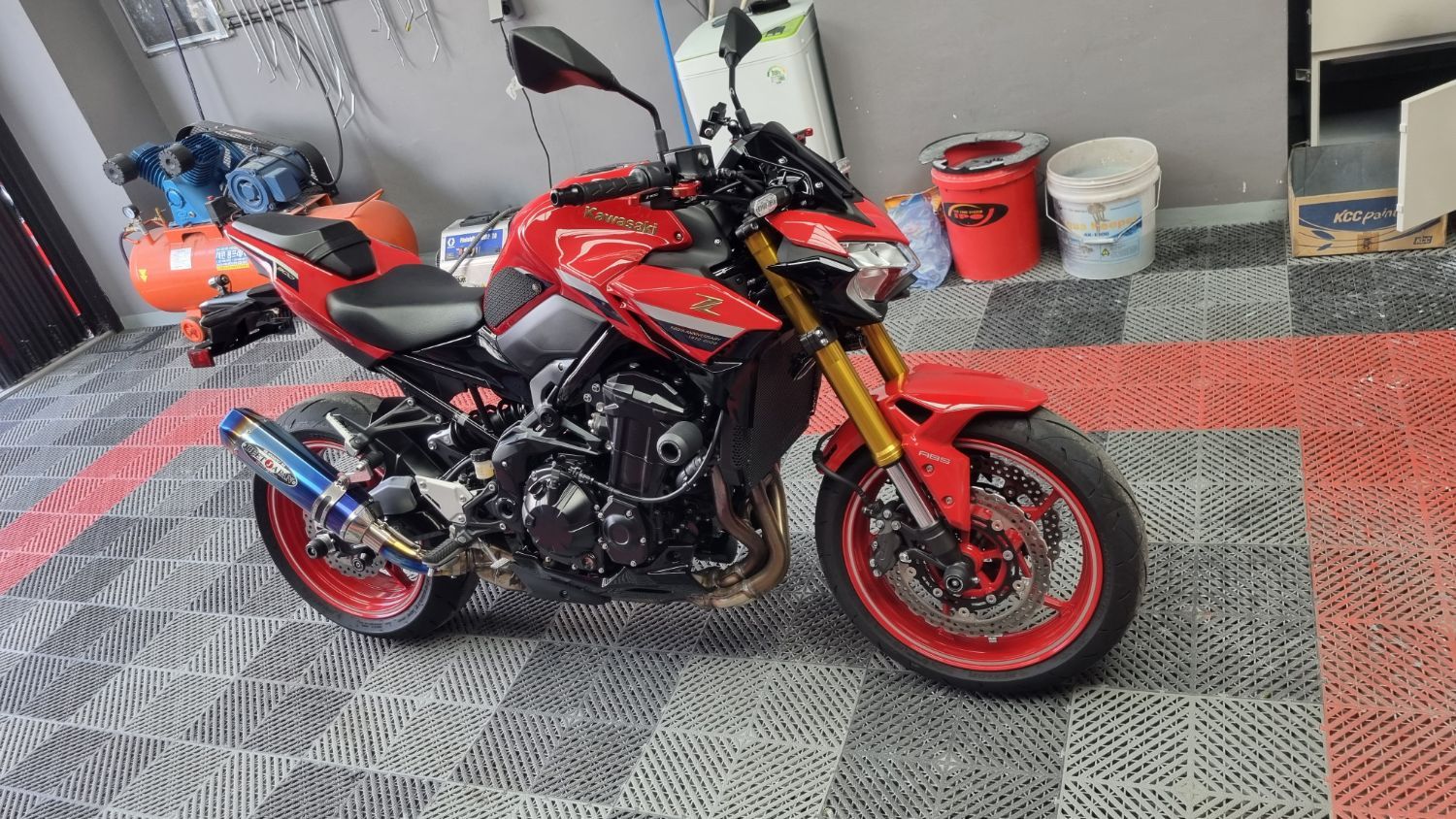 가와사키 Z 900 ABS 50주년 2022 레드 사진 4