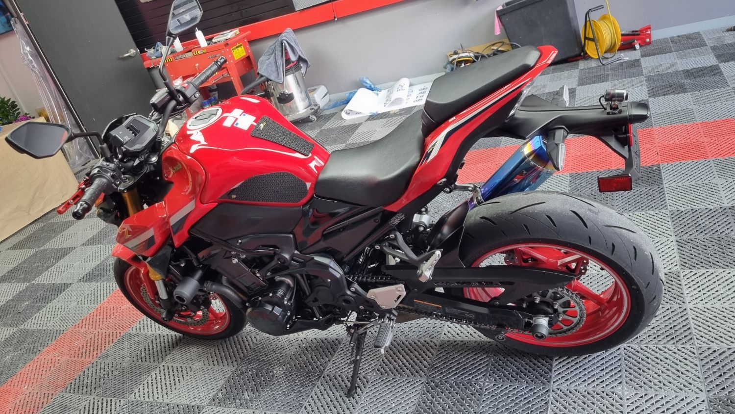 가와사키 Z 900 ABS 50주년 2022 레드 사진 2