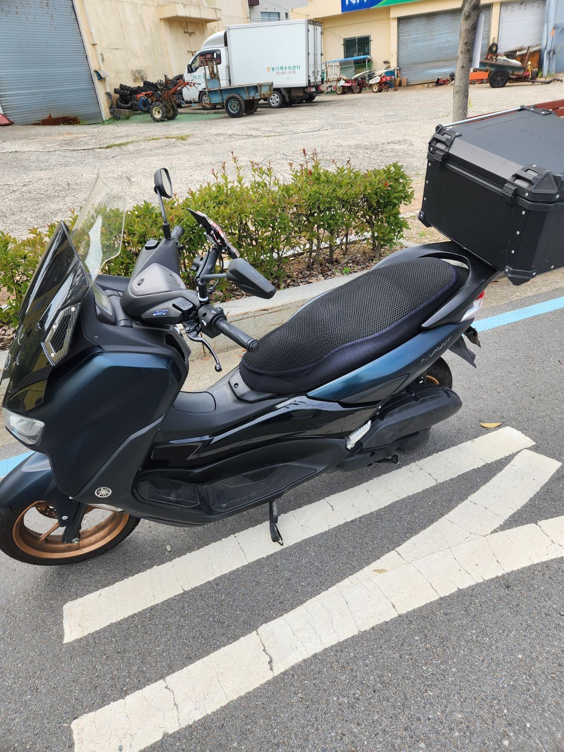 야마하 NMAX 155 more