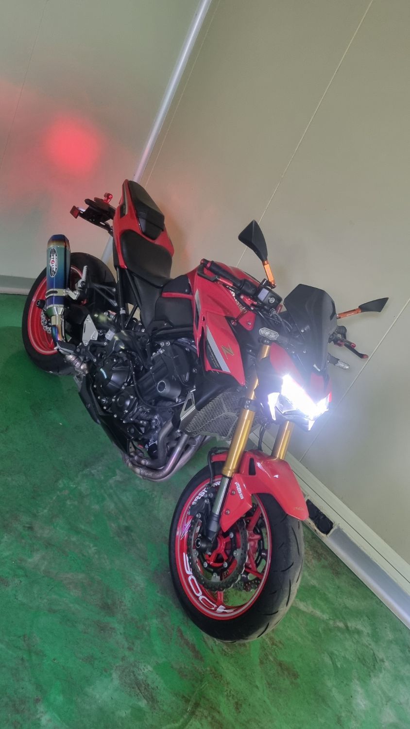 가와사키 Z 900 ABS 50주년 2022 레드 사진 6
