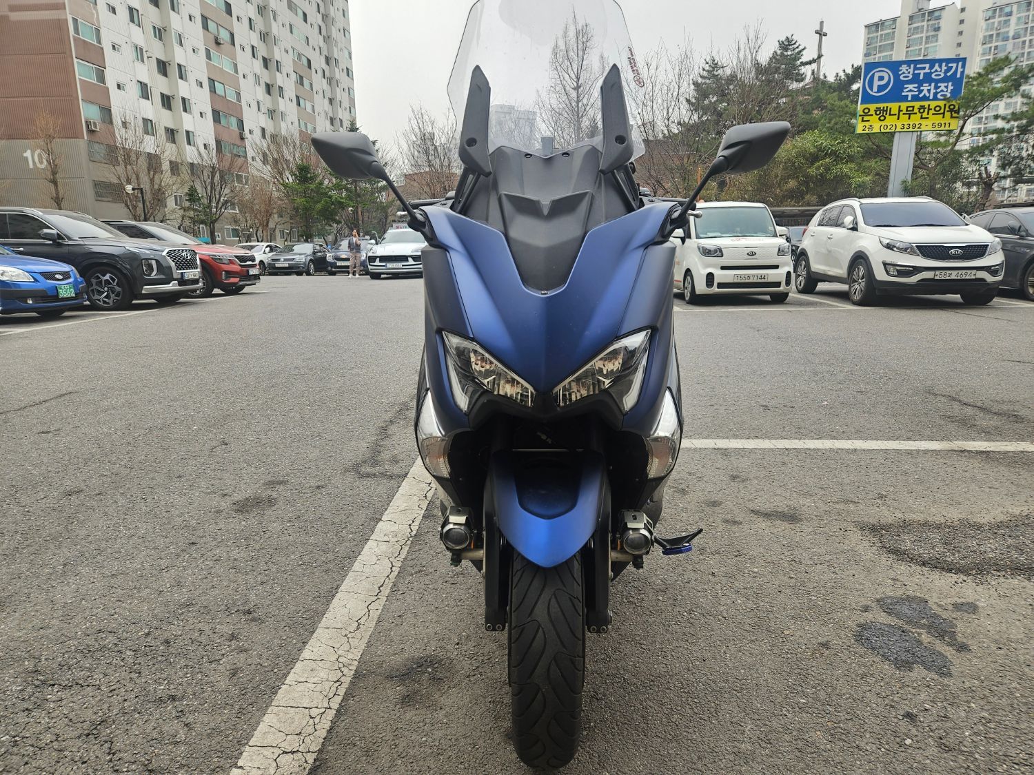 야마하 TMAX DX main