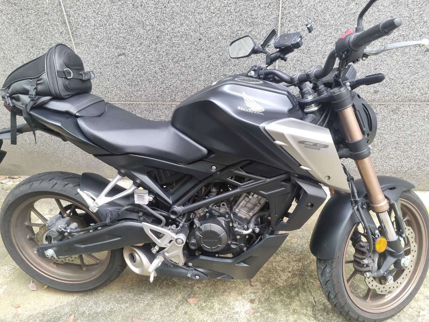 혼다 CB 125 R thumb 2