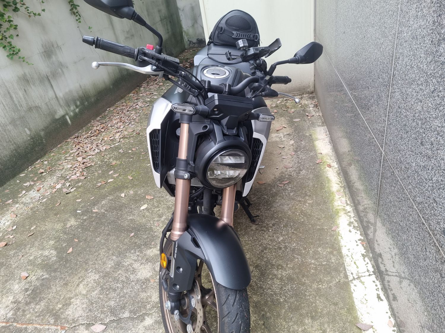 혼다 CB 125 R more