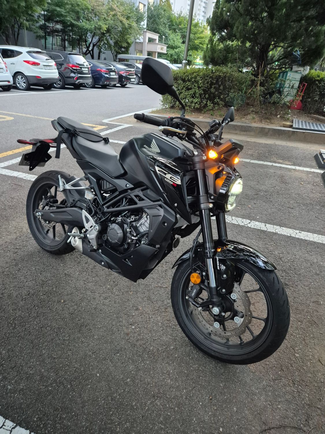 혼다 CB 125 R more