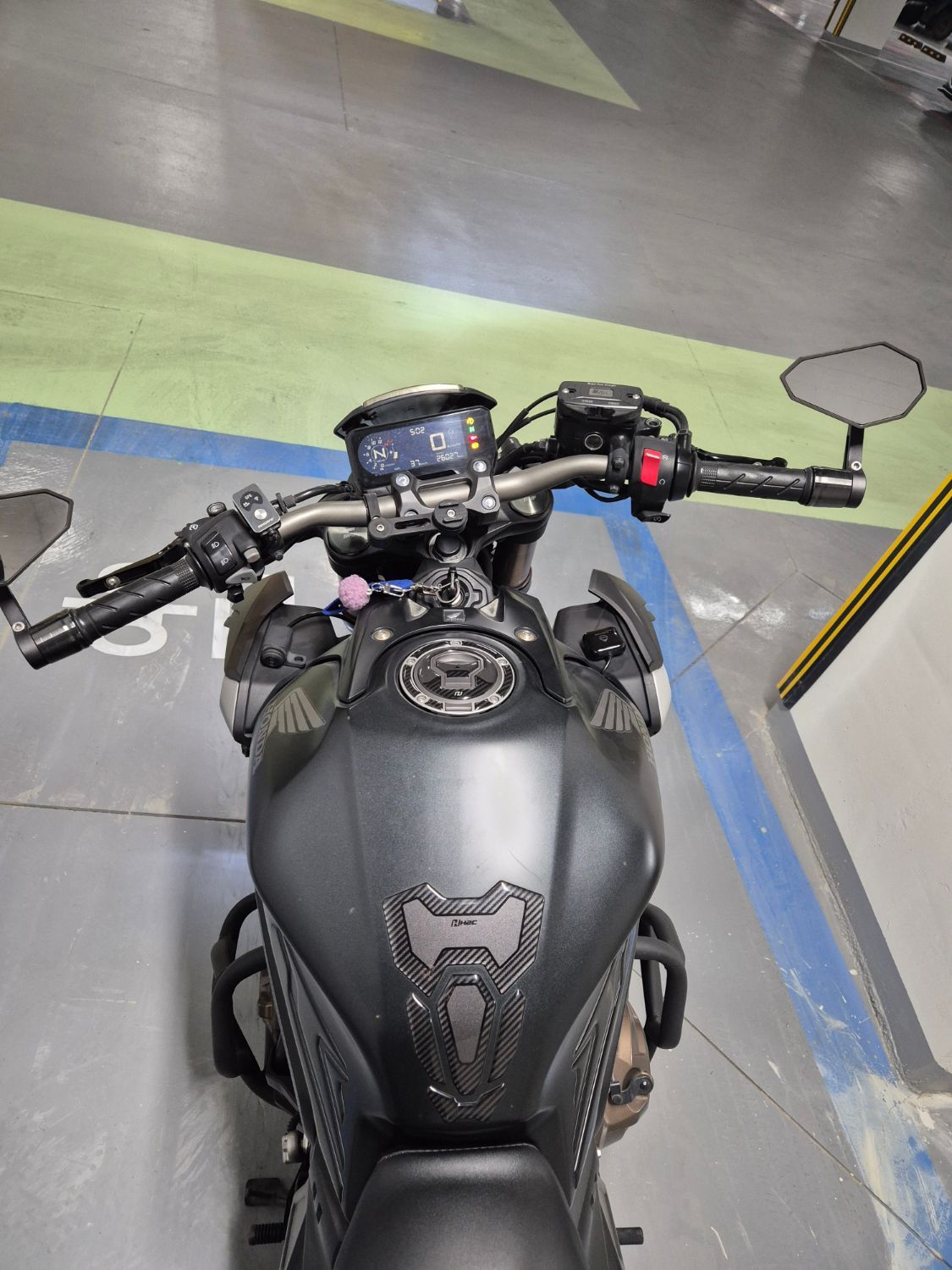 혼다 CB 650 R more