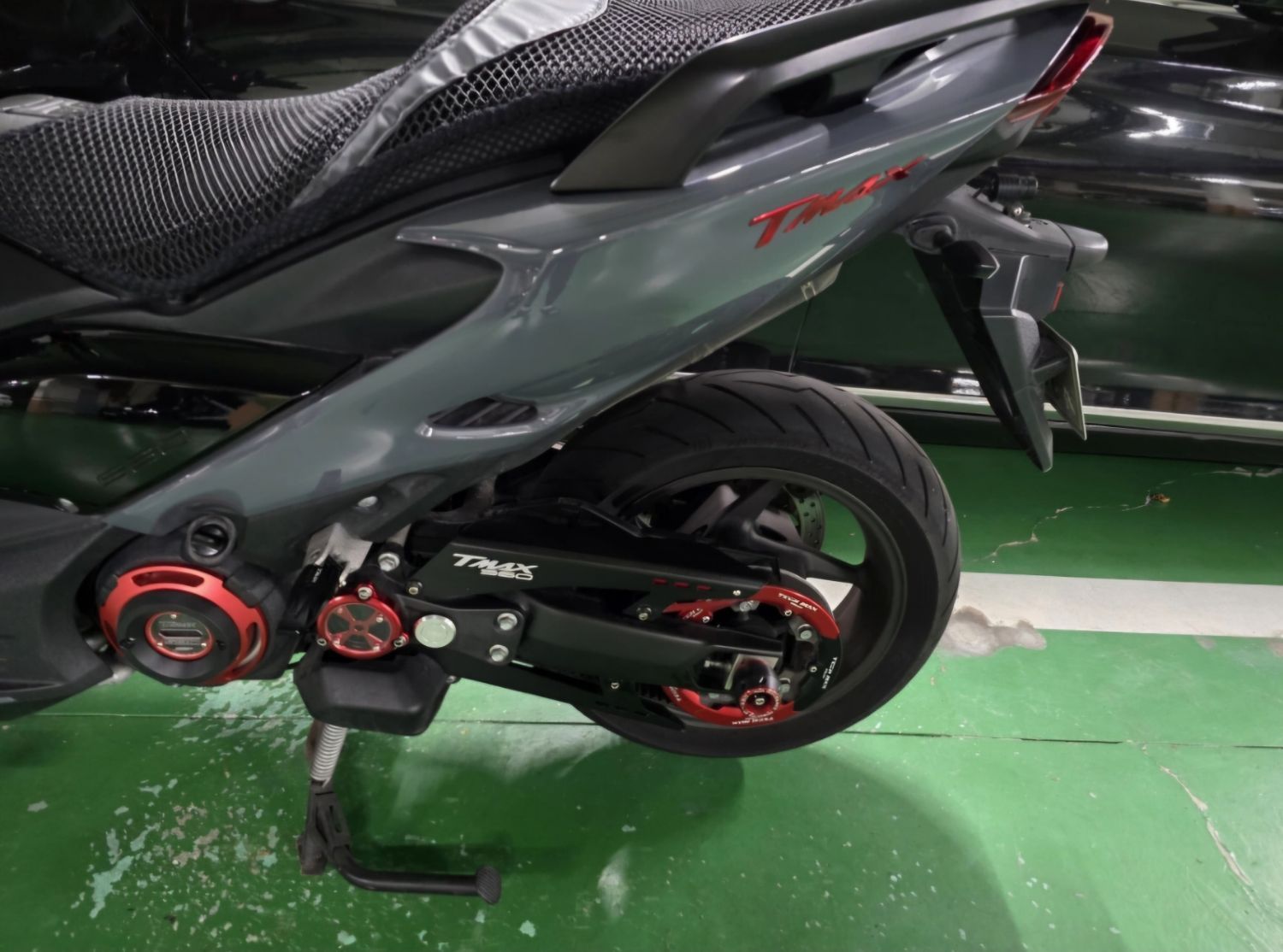 야마하 TMAX 560 thumb 2