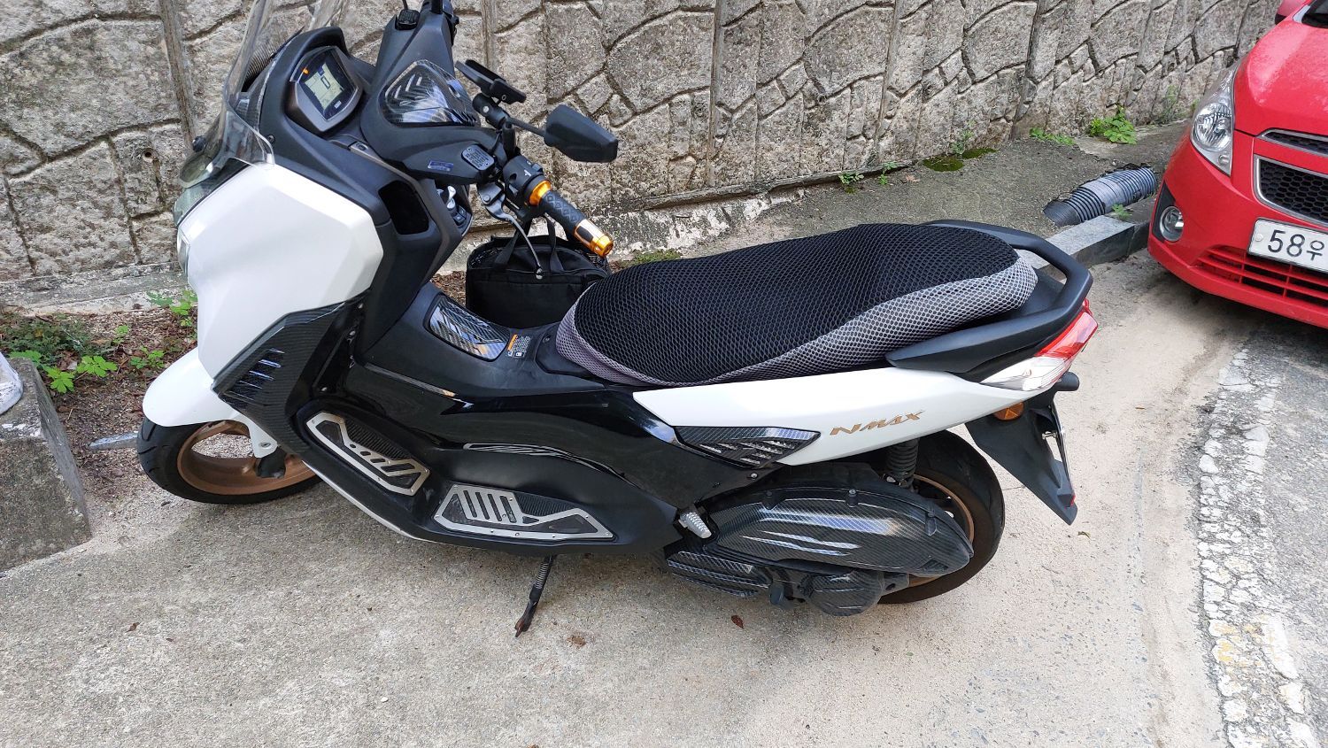 야마하 NMAX 125 thumb 2
