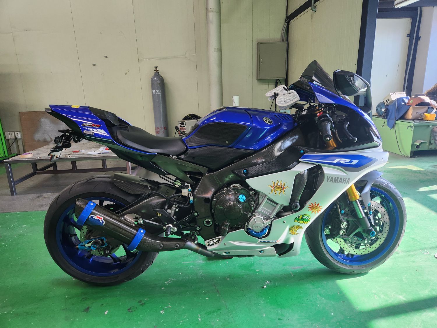 야마하 YZF R1 2015 화이트 사진 8