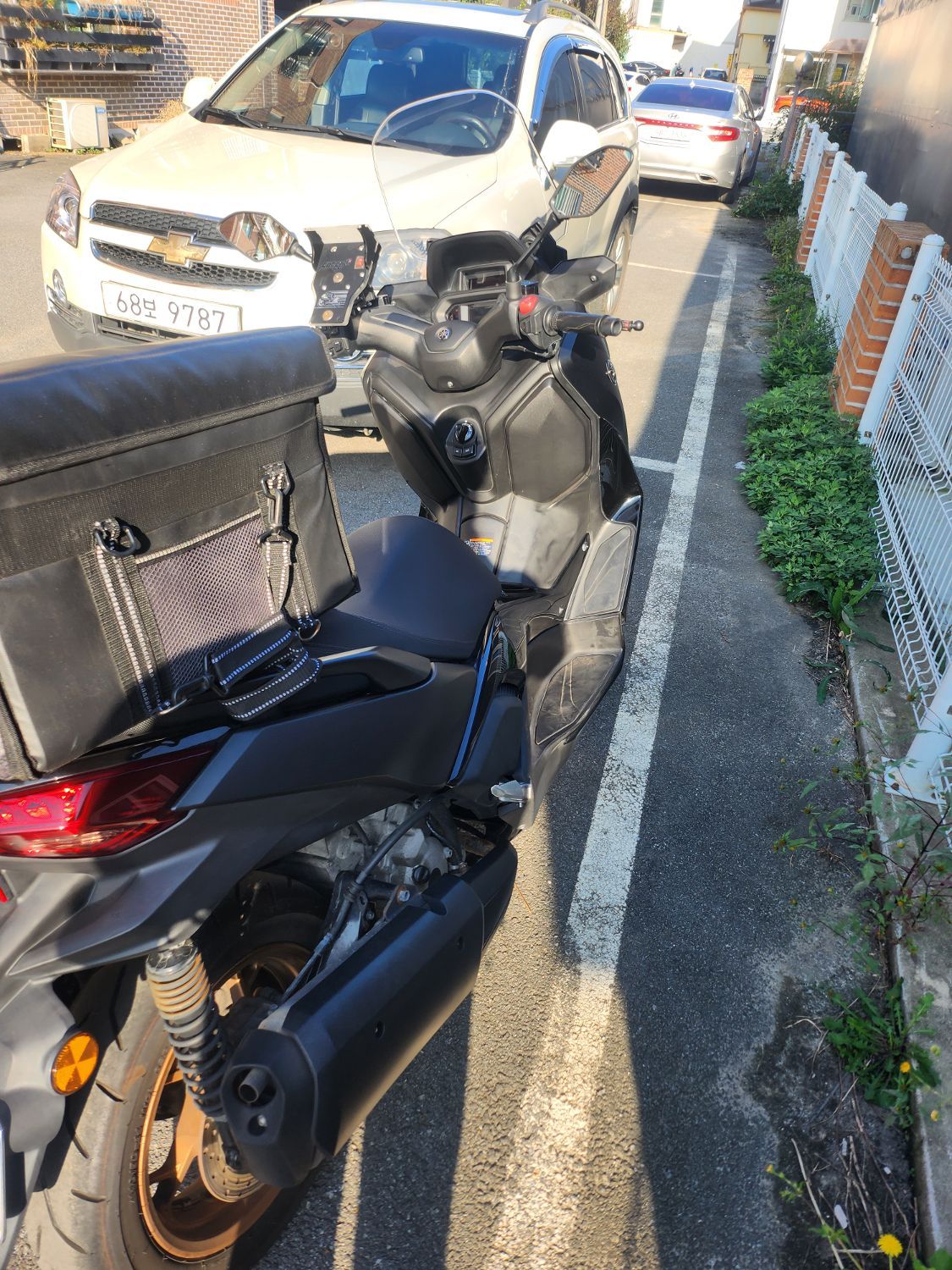 야마하 XMAX 300 ABS thumb 2