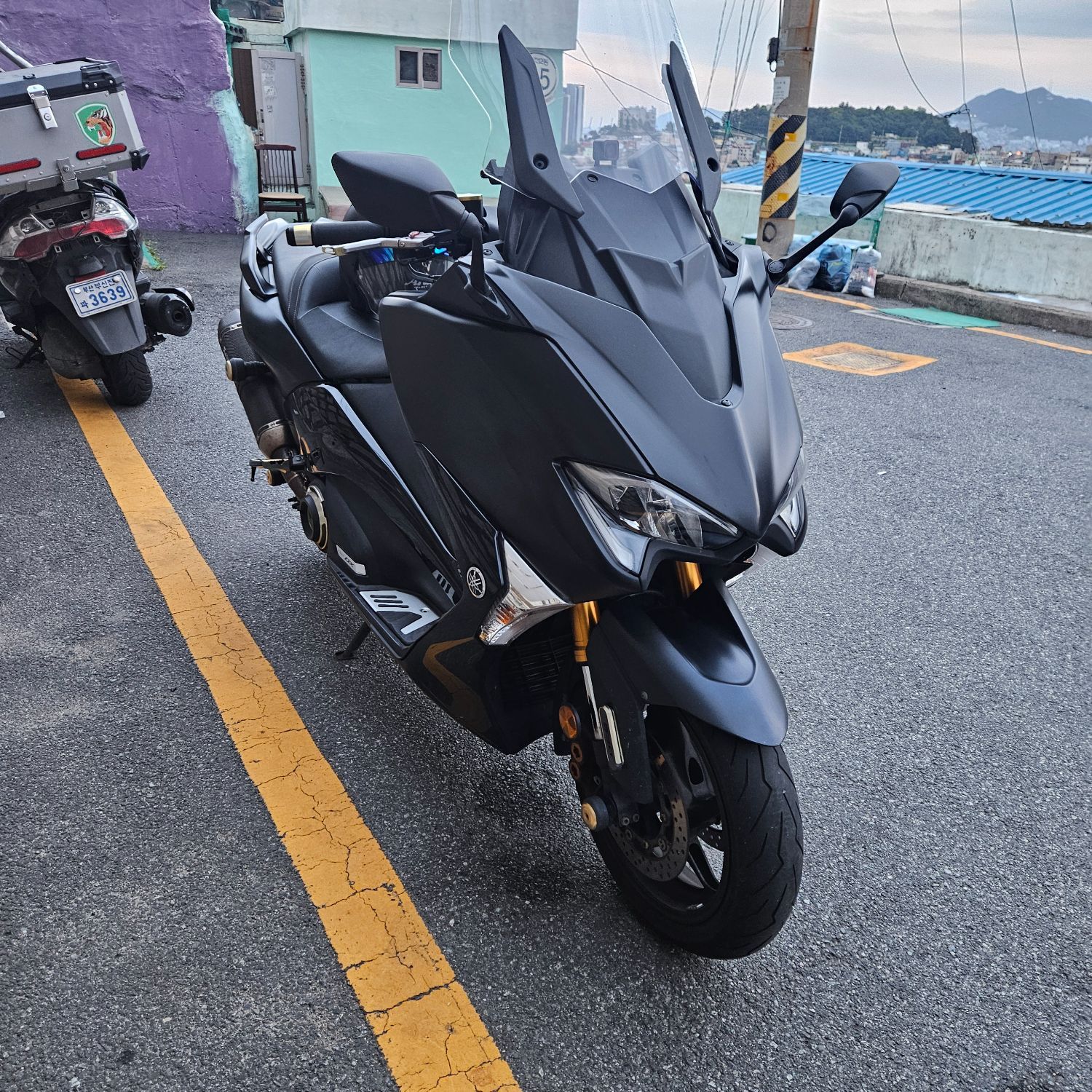 야마하 TMAX 530 more