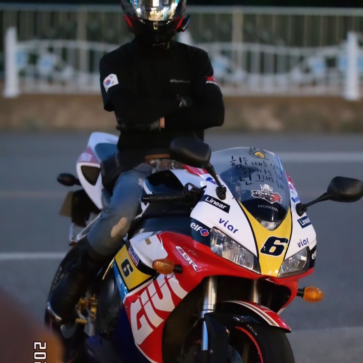 혼다 CBR 1000 RR thumb 2