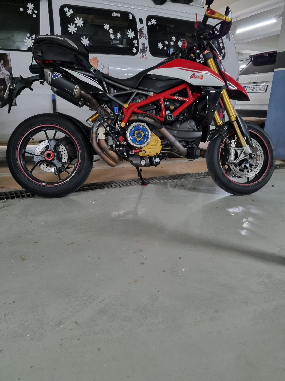두카티 하이퍼모타드 950 SP 2019 레드 사진 6