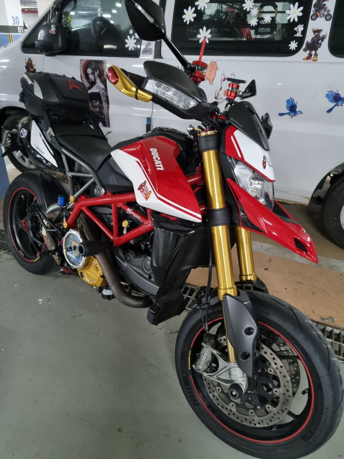 두카티 하이퍼모타드 950 SP thumb 2