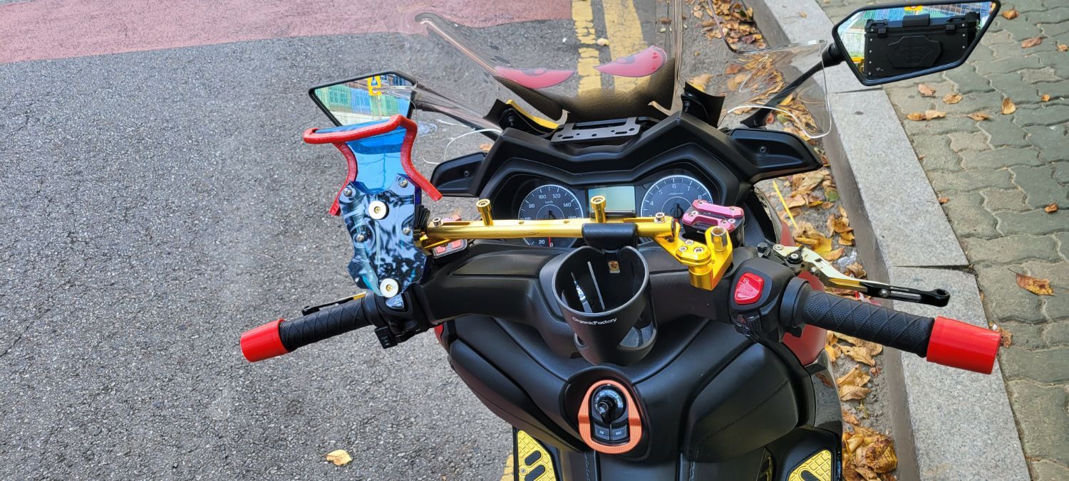 야마하 XMAX 300 ABS thumb 2