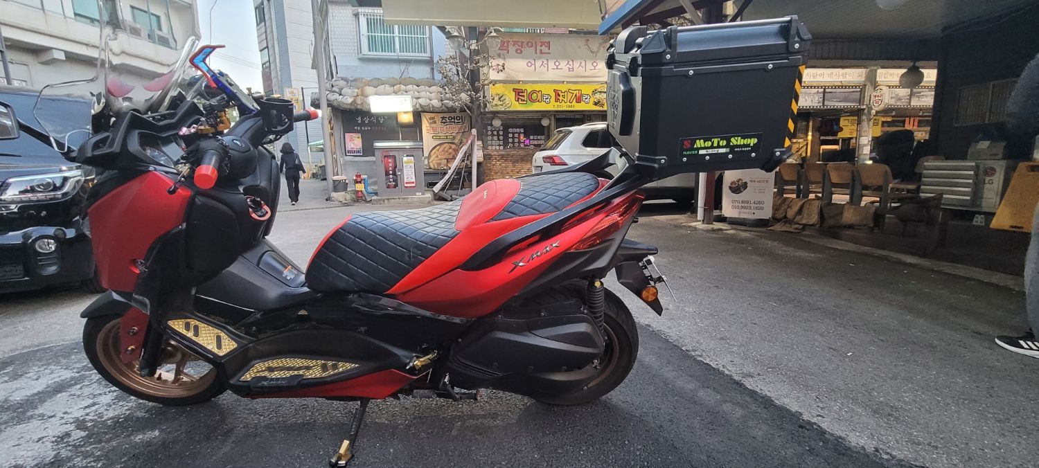 야마하 XMAX 300 ABS more