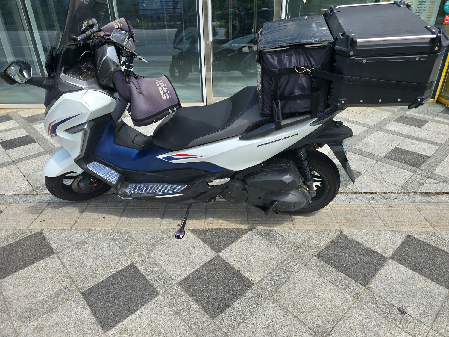 혼다 포르자 300 more