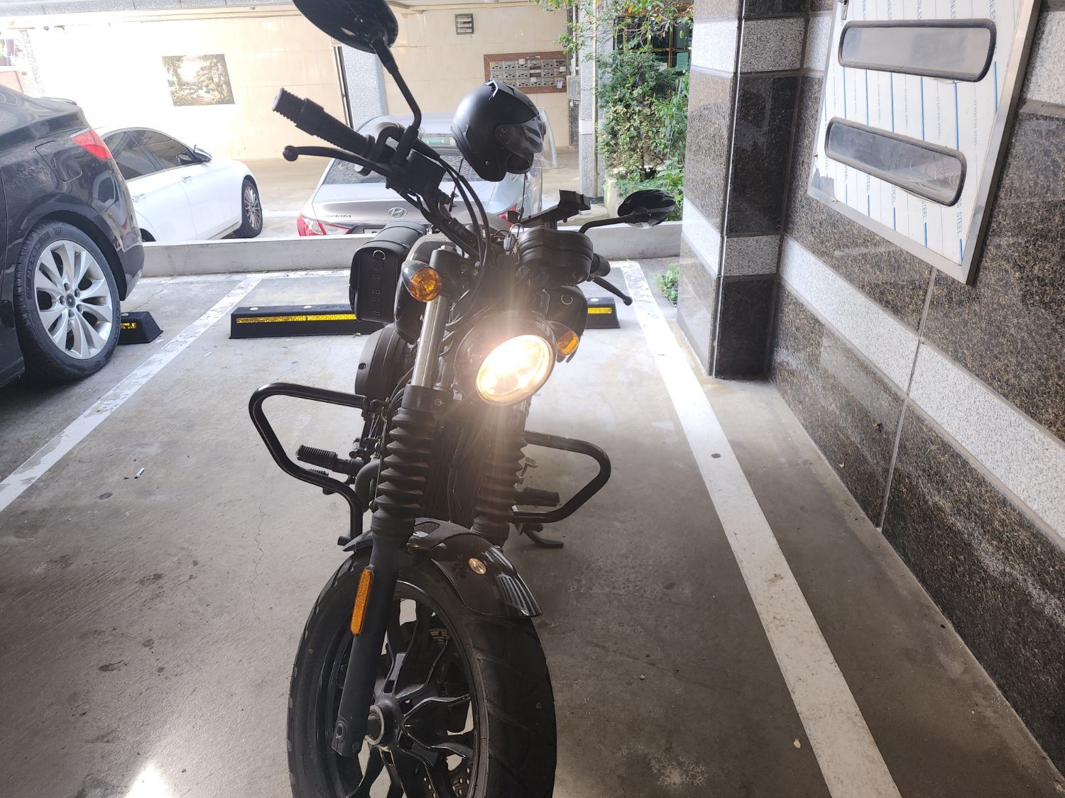 KR모터스 아퀼라 125 more