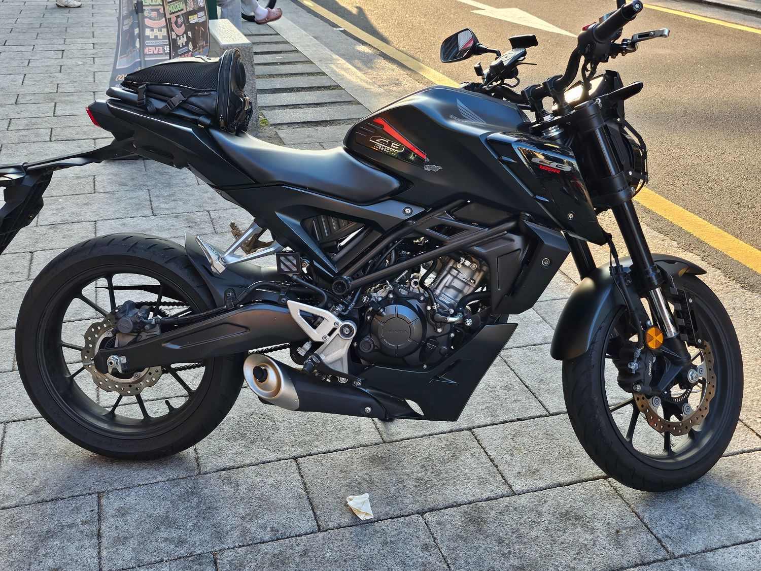 혼다 CB 125 R thumb 2