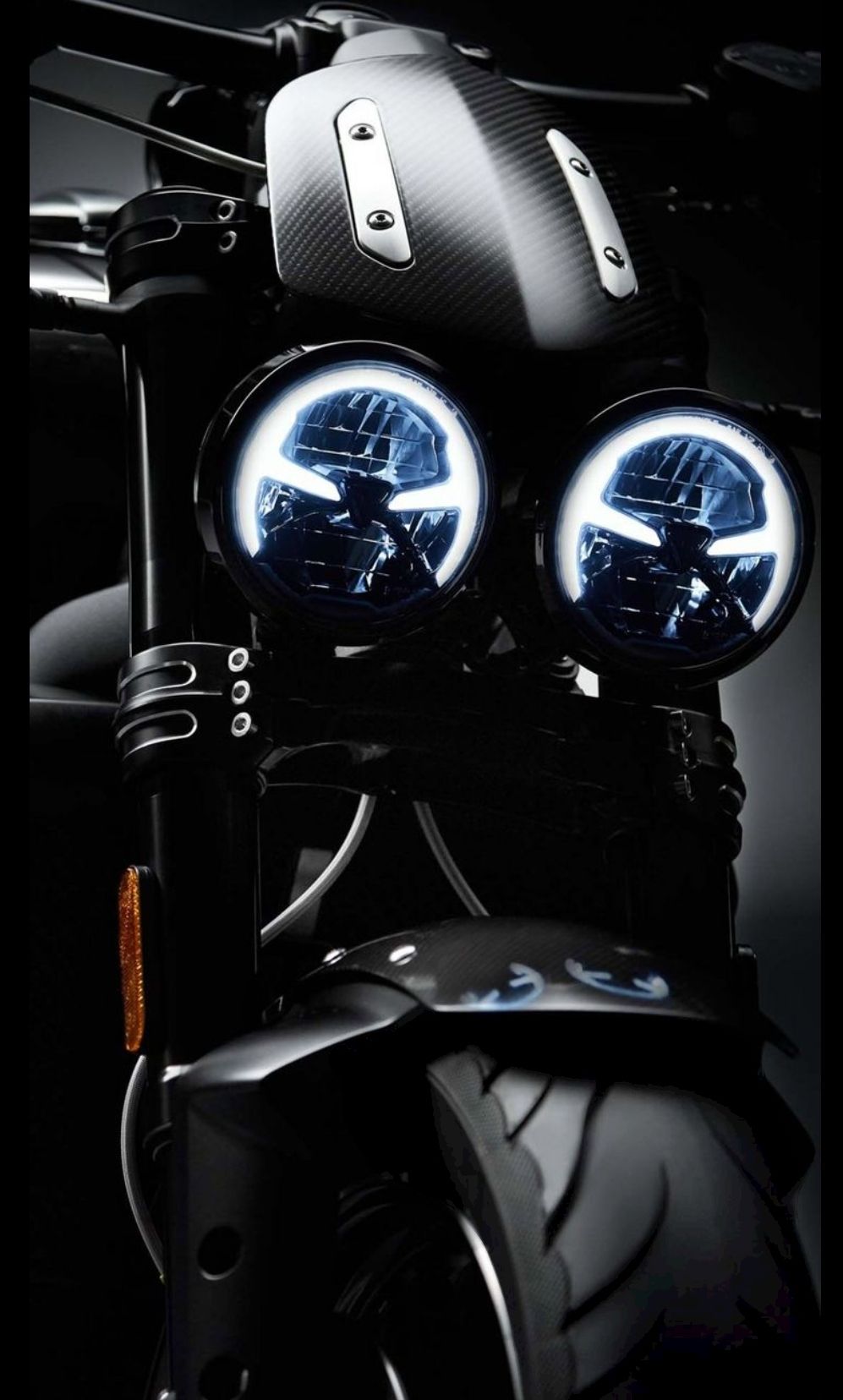 트라이엄프 로켓III GT 2022 실버 사진 6