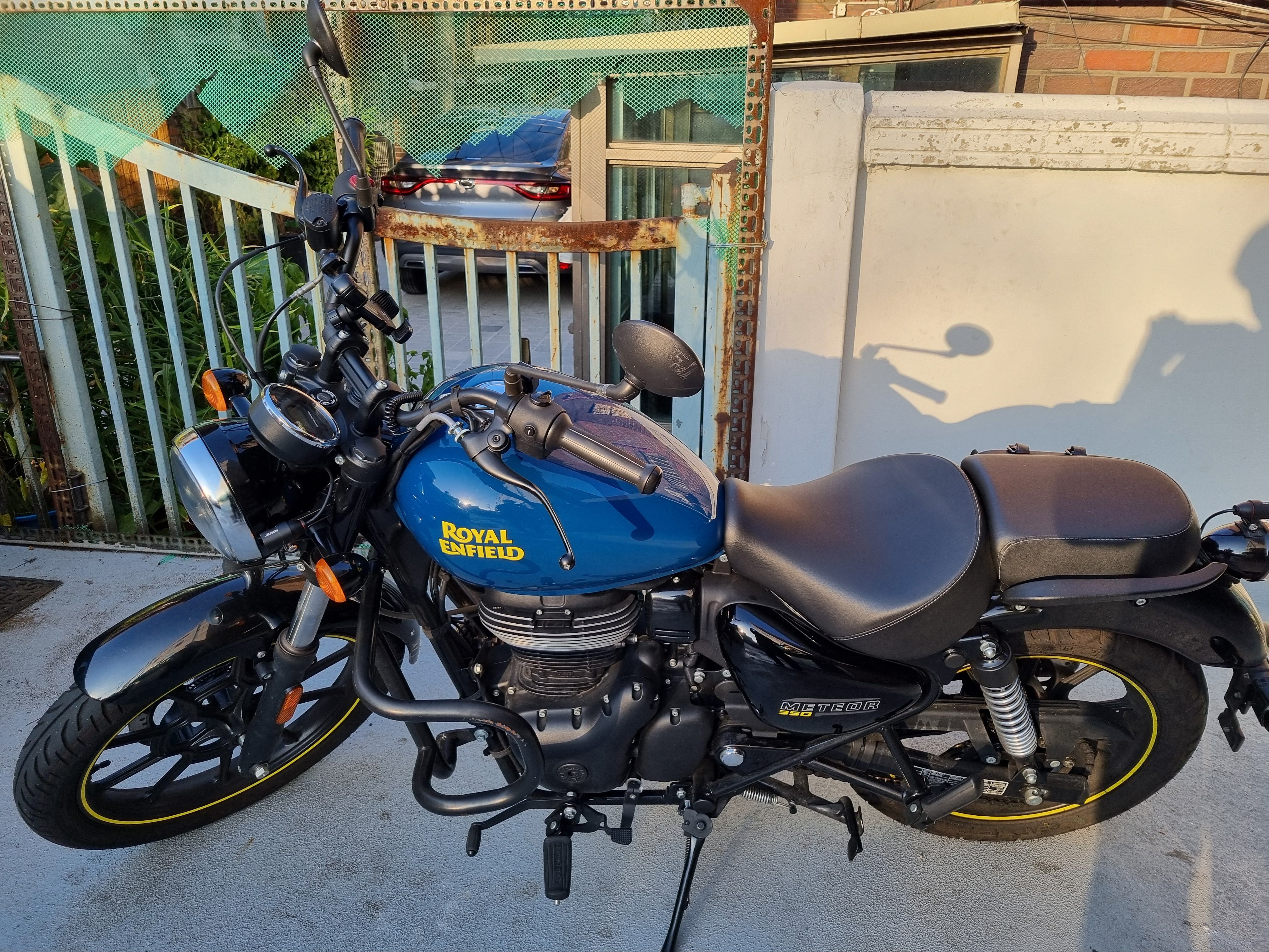 로얄엔필드 메테오 350 thumb 2