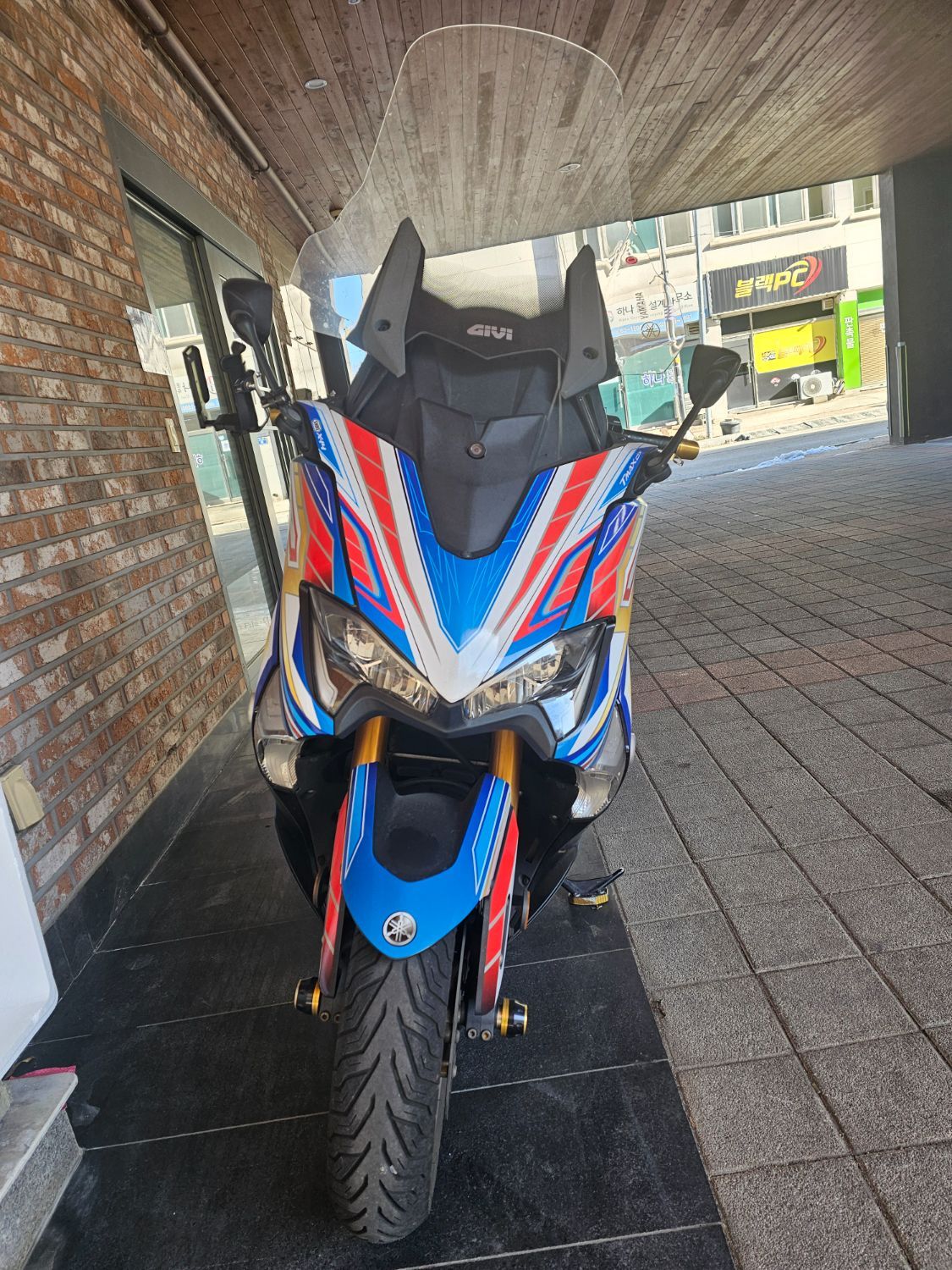 야마하 TMAX DX thumb 2