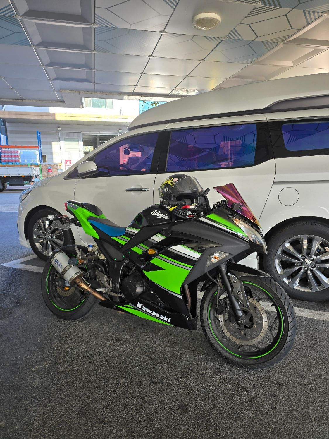 가와사키 닌자 300 ABS main