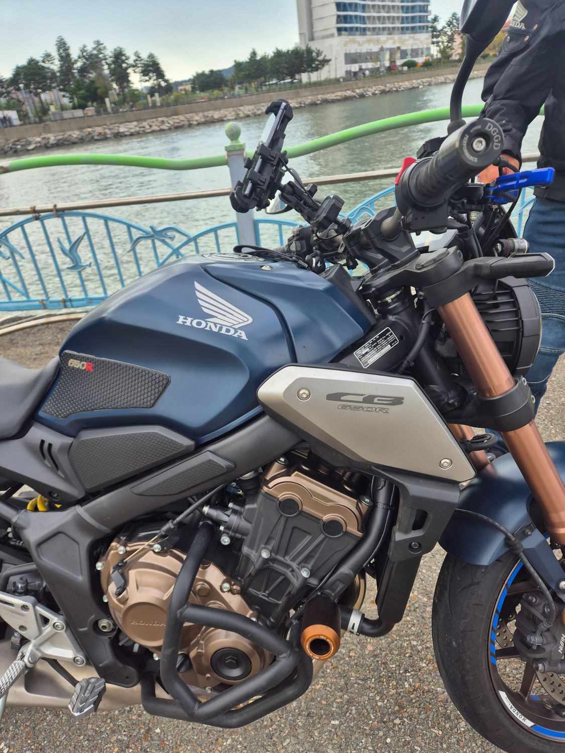 혼다 CB 650 R more