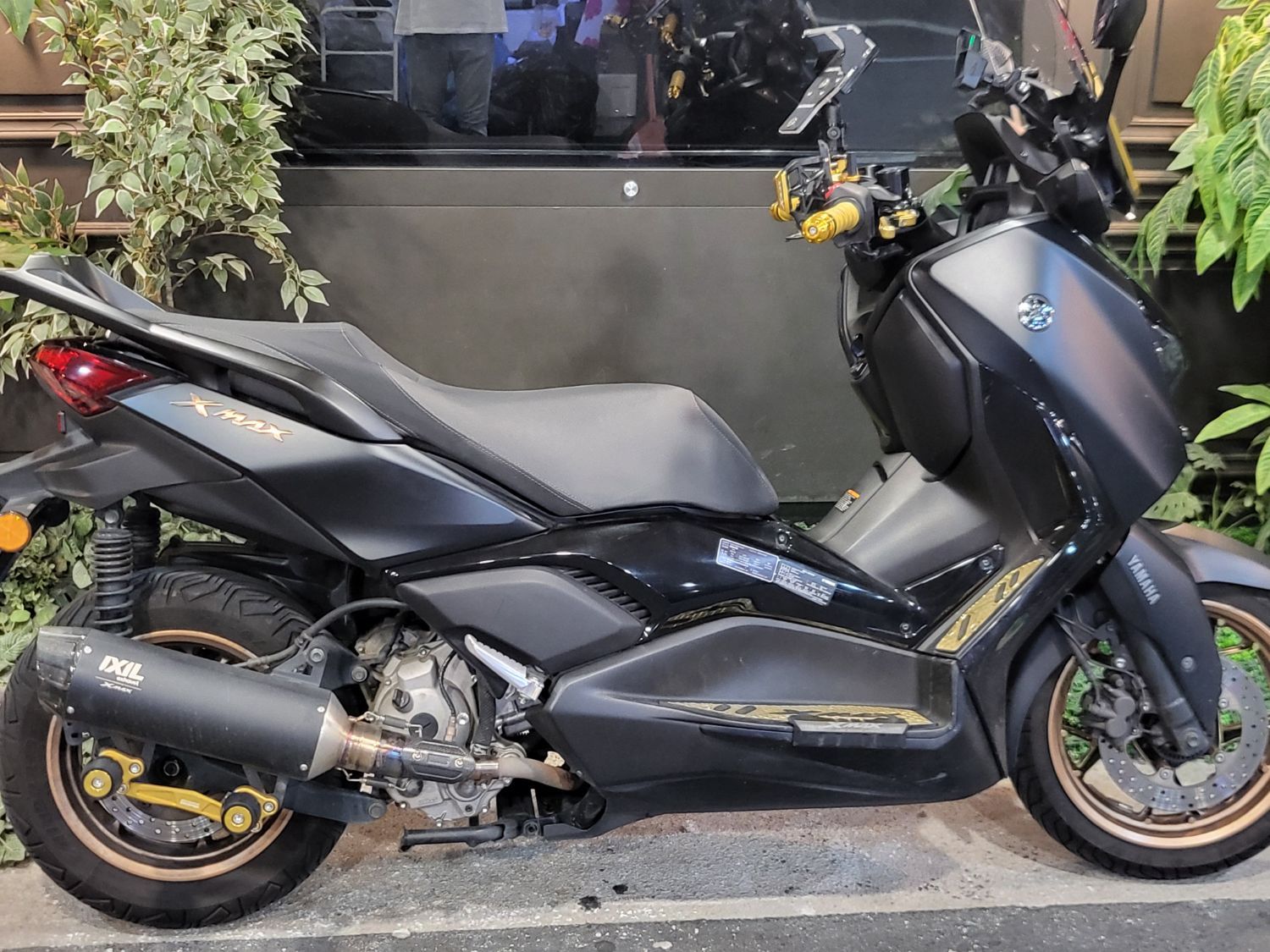 야마하 XMAX 300 ABS more