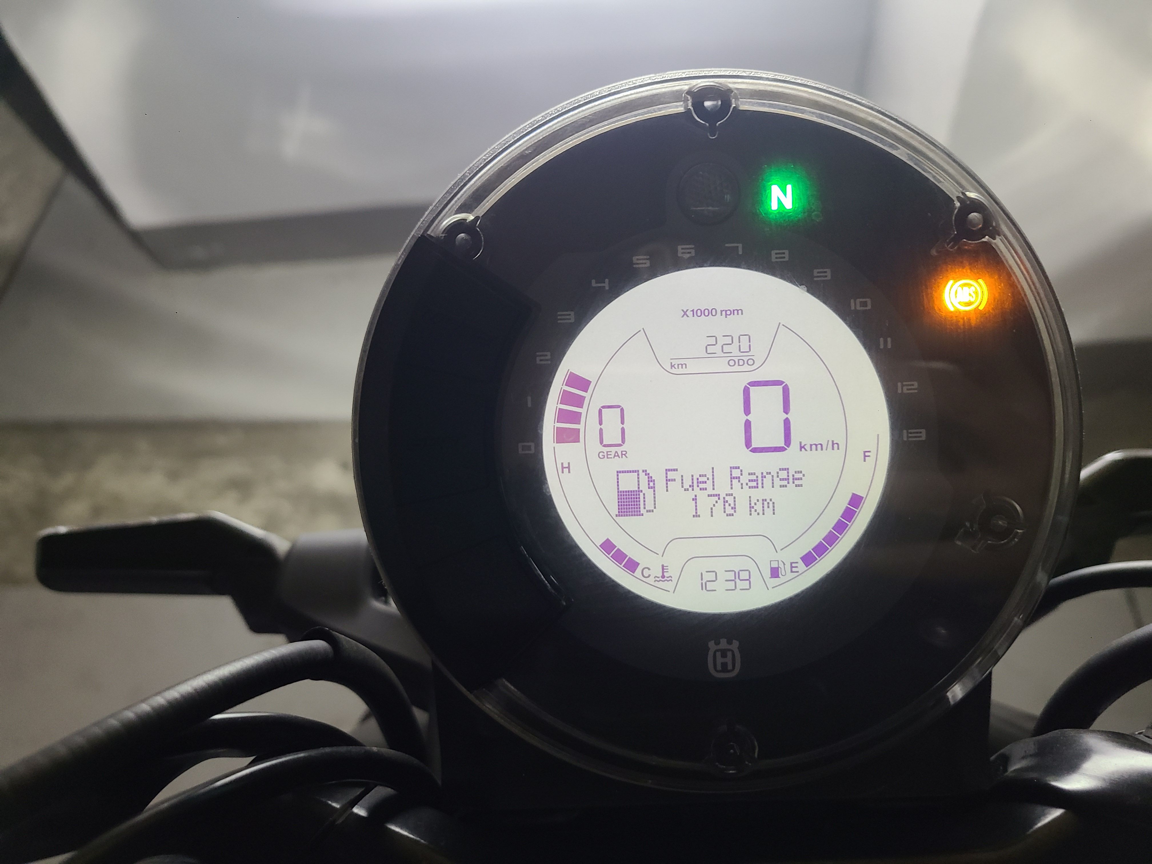 허스크바나 스바르트필렌 250 main