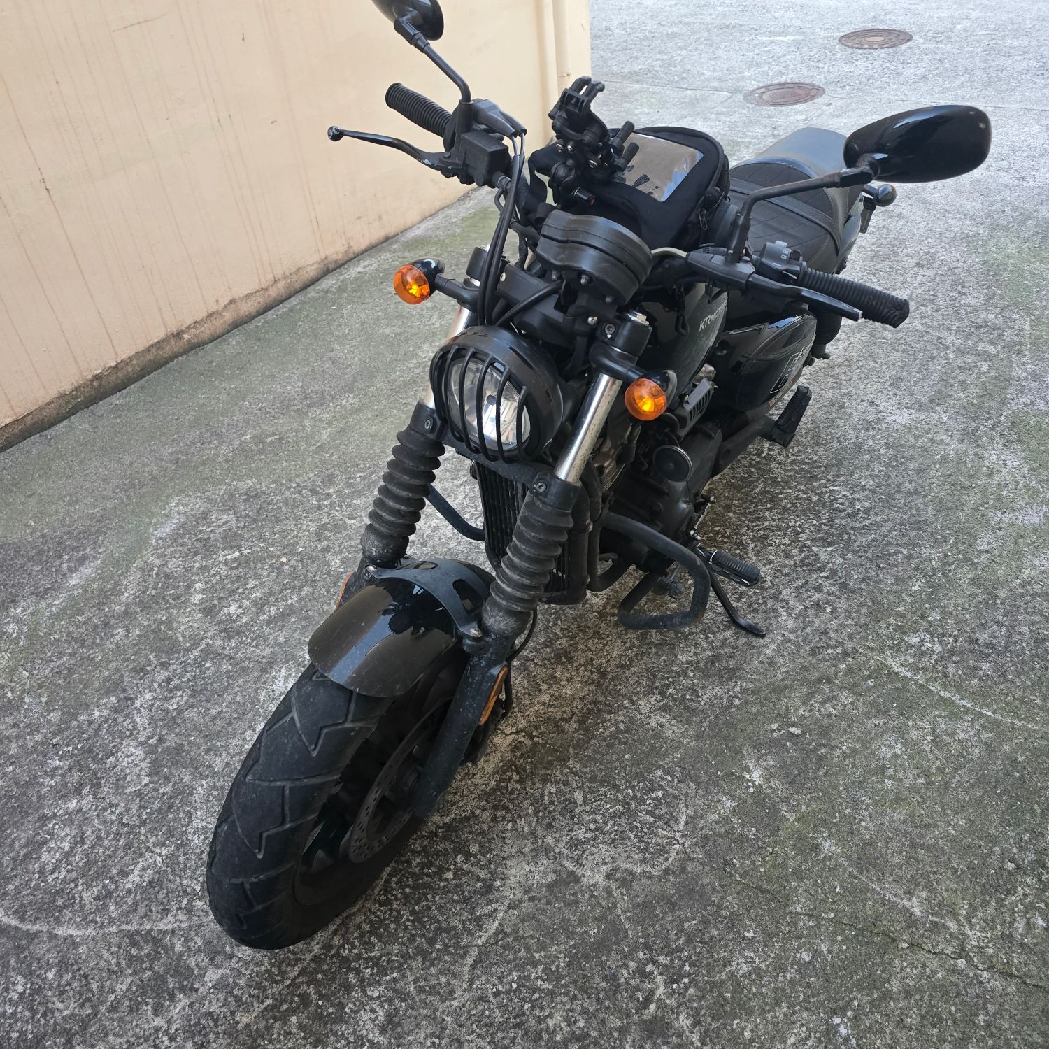 KR모터스 아퀼라 125 more