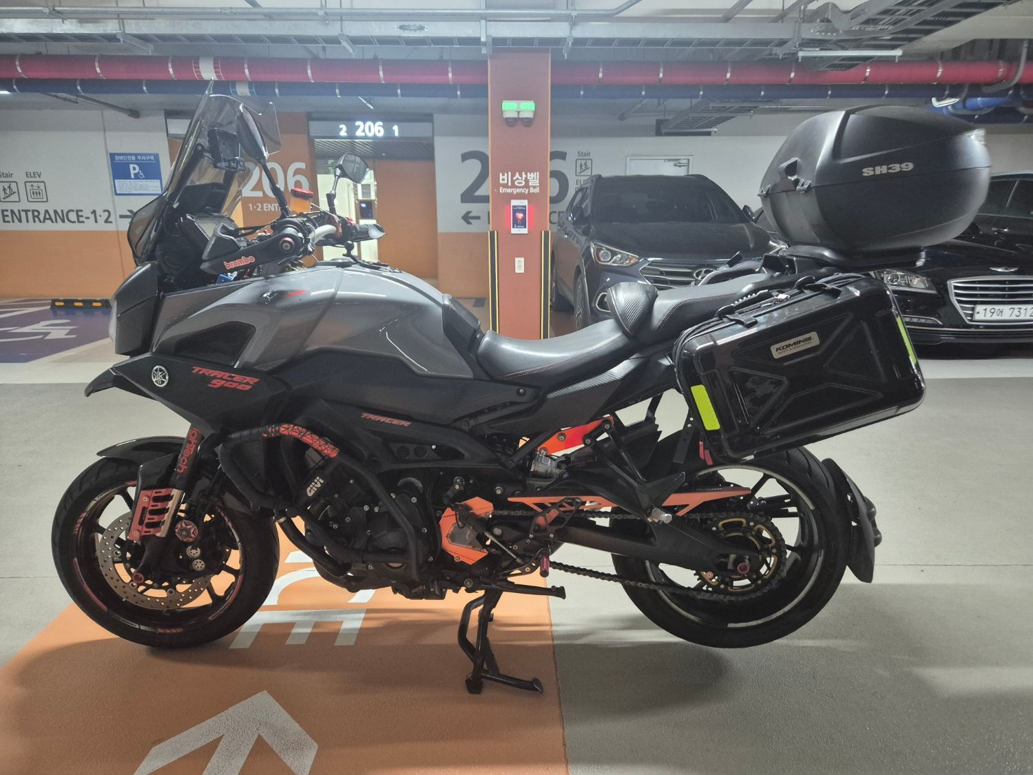 야마하 MT 09 트레이서 thumb 2