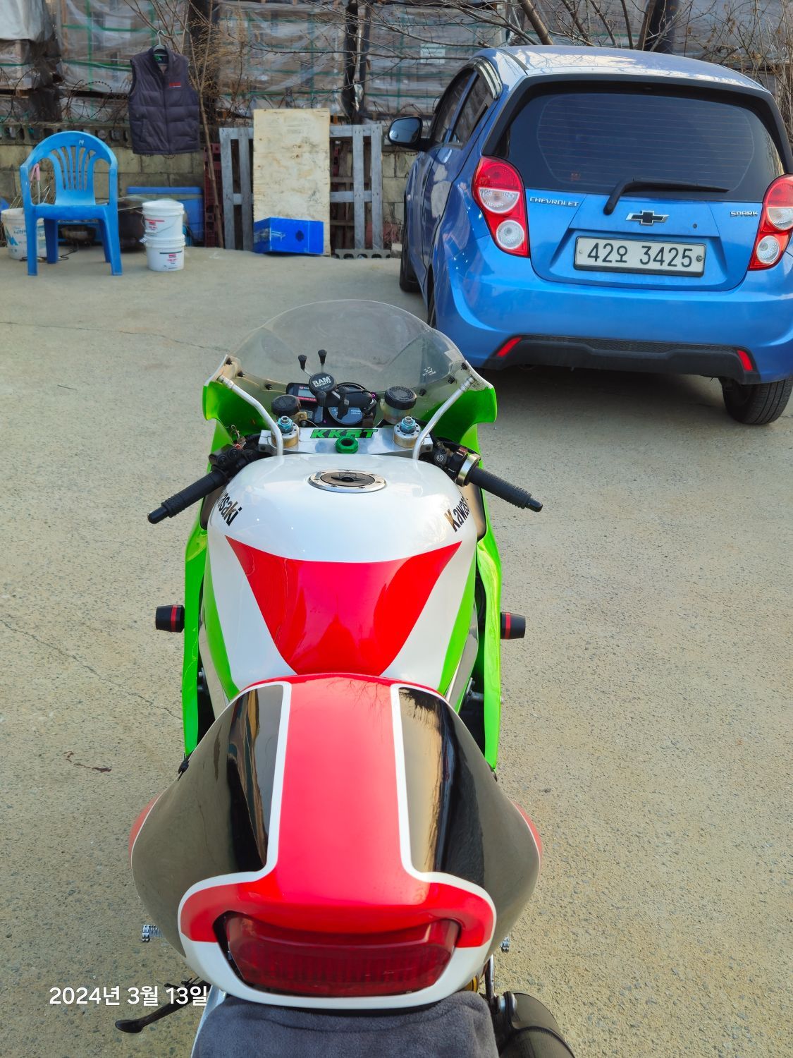 가와사키 ZXR 900 more