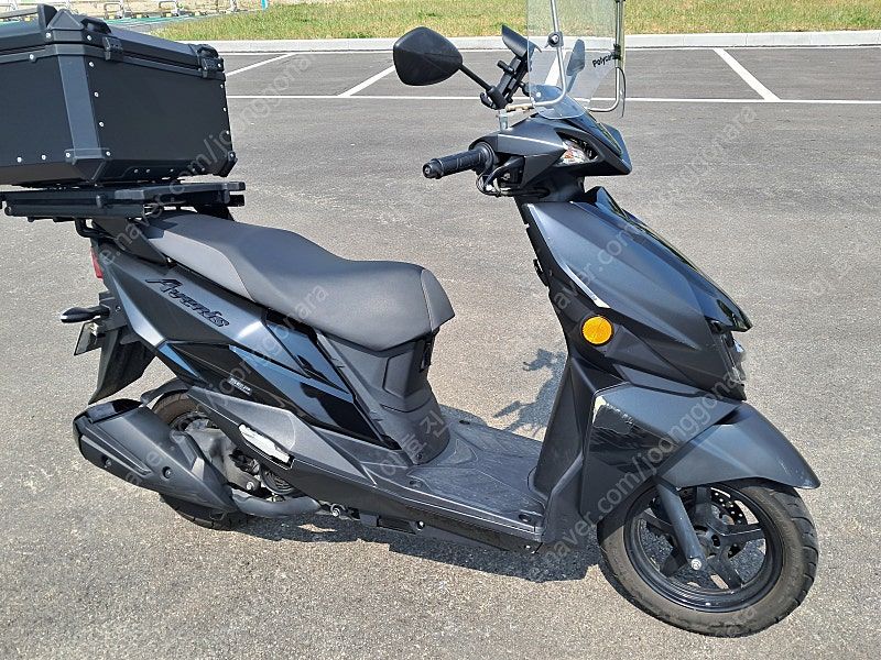 스즈키 AVENIS 125 more