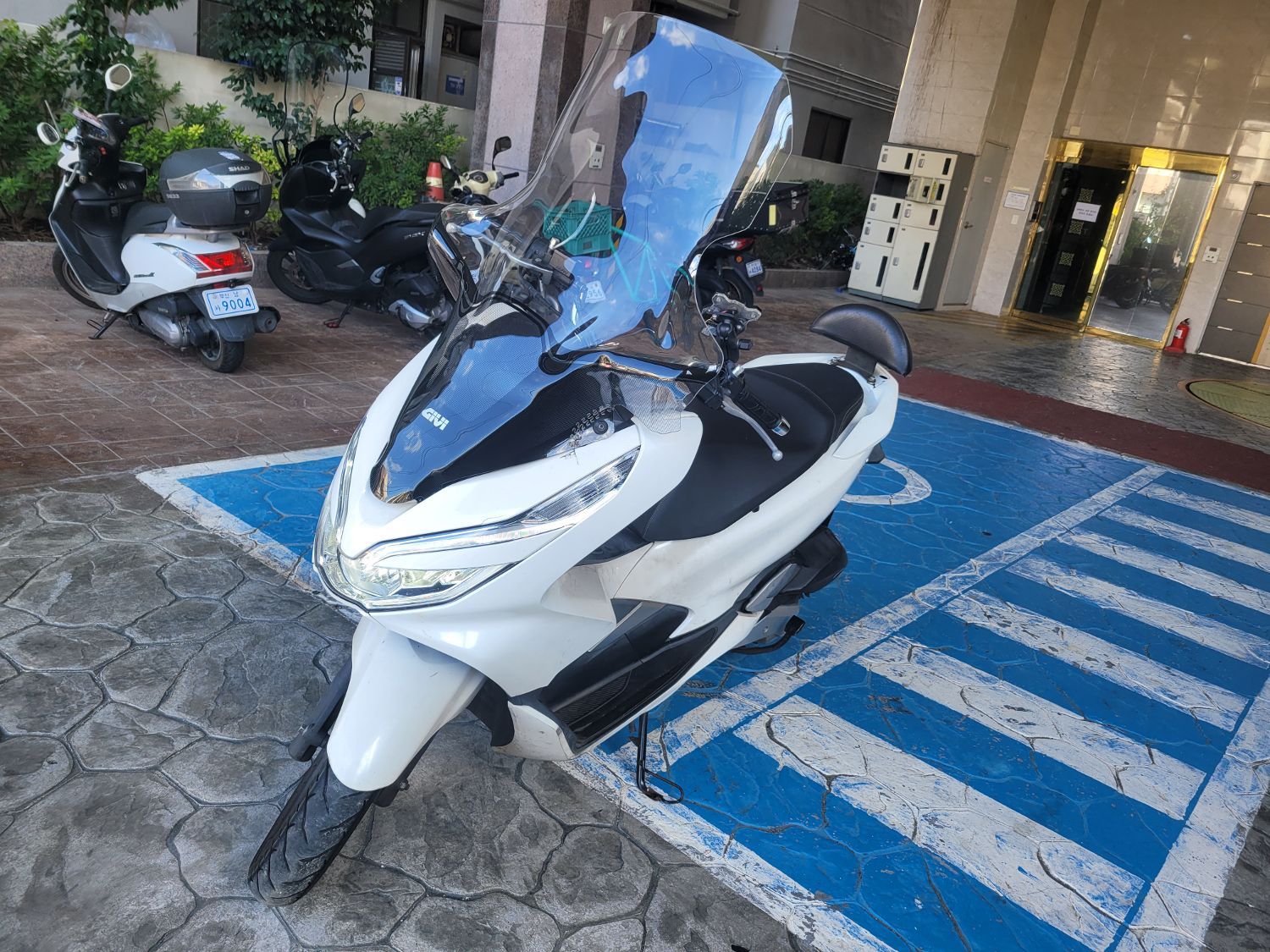 혼다 PCX 125 thumb 2