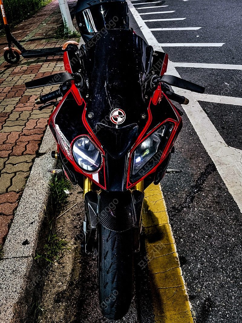 BMW S 1000 RR more
