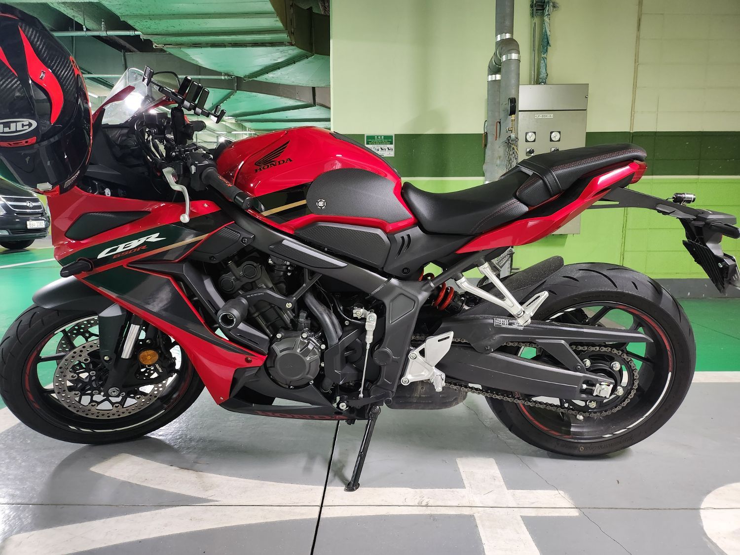 혼다 CBR 650 R 2023 레드 사진 2