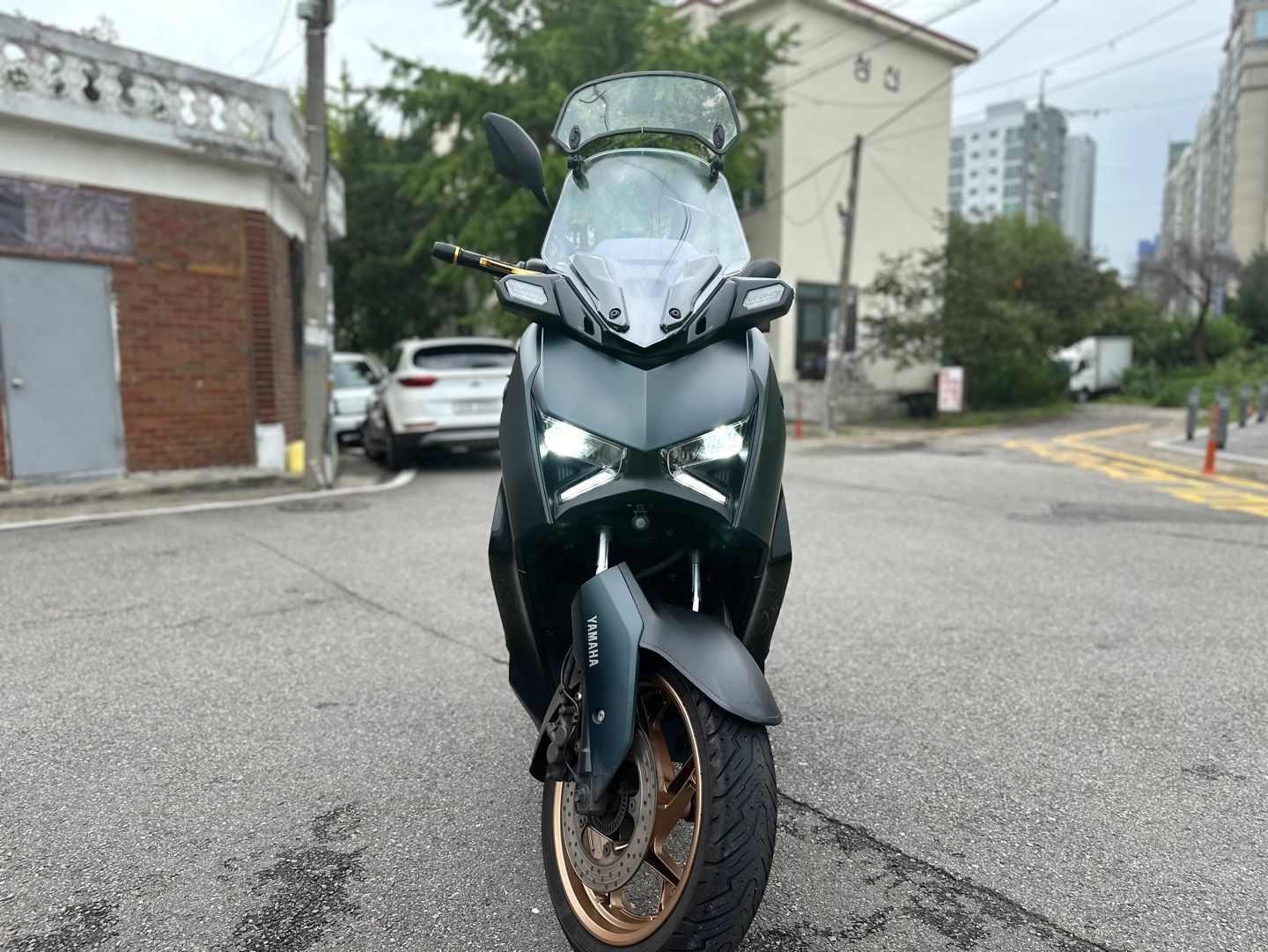 야마하 XMAX 300 ABS thumb 2