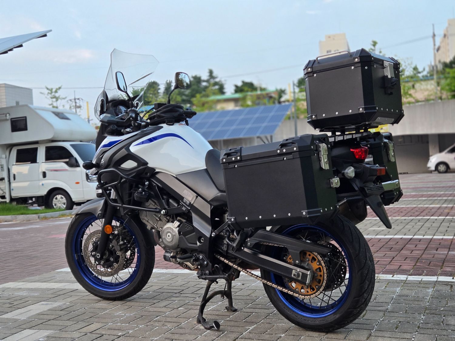 스즈키 브이스트롬 650 XT thumb 2