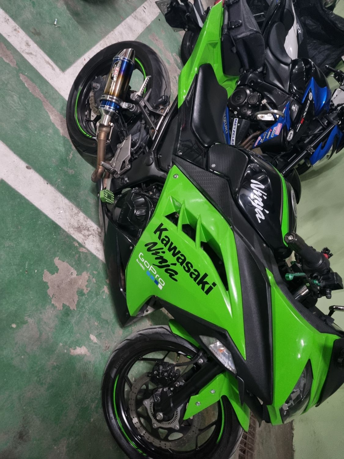 가와사키 닌자 300 ABS main