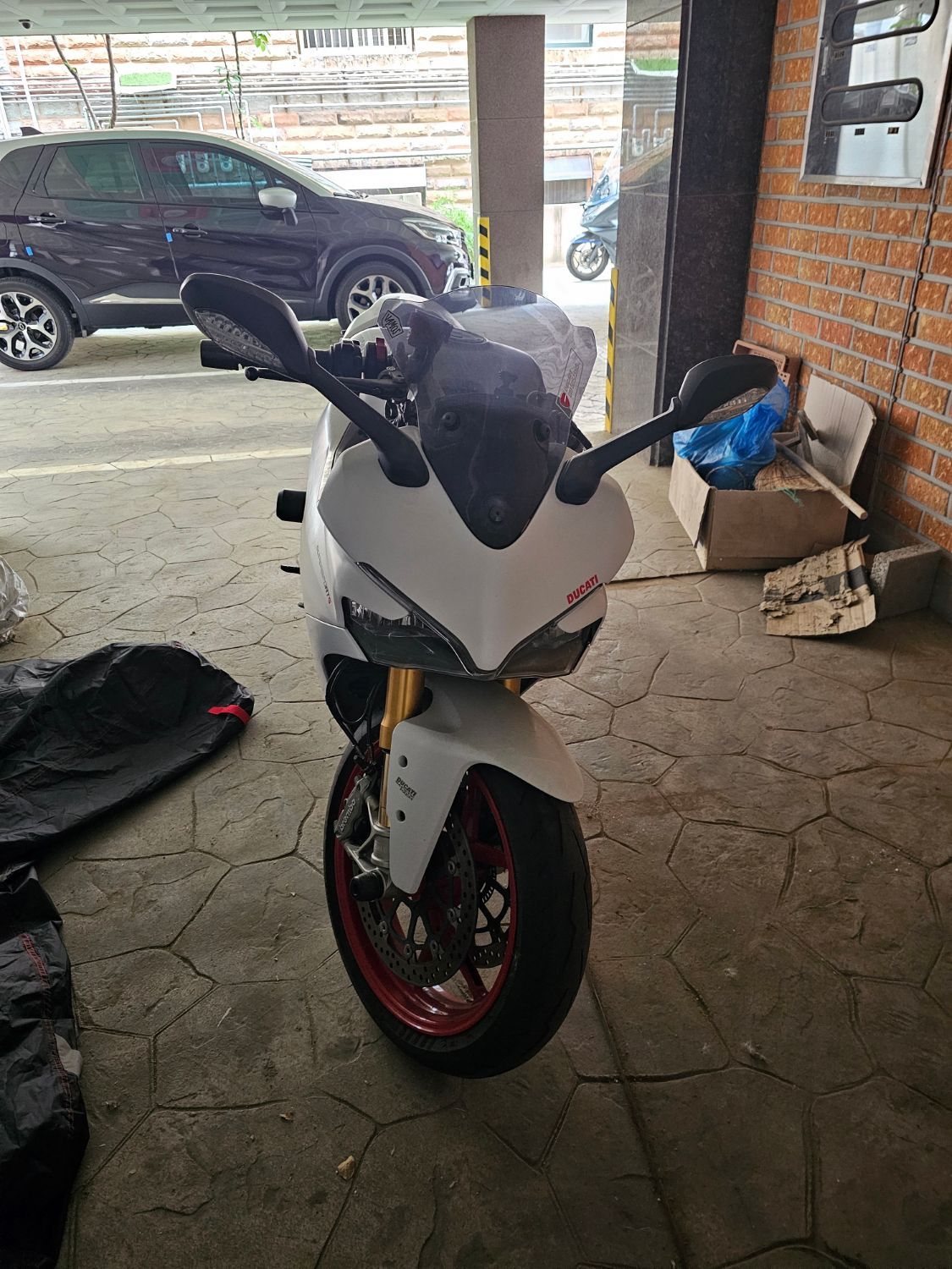 두카티 슈퍼스포츠 S thumb 2