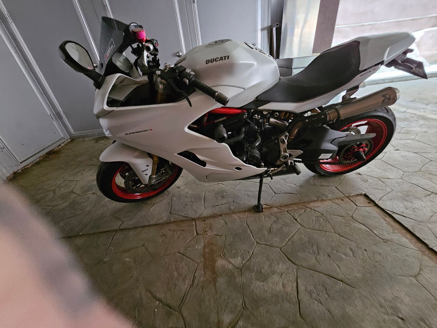 두카티 슈퍼스포츠 S more