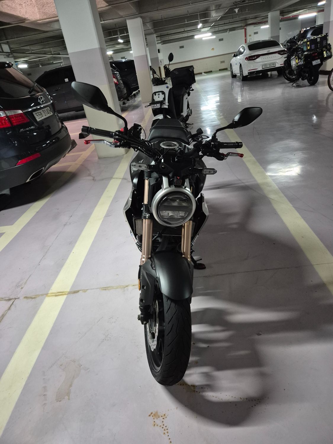 혼다 CB 300 R thumb 2