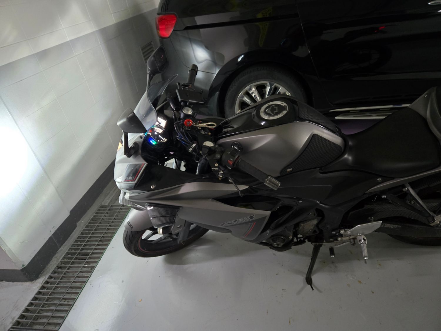 야마하 YZF R3 thumb 2