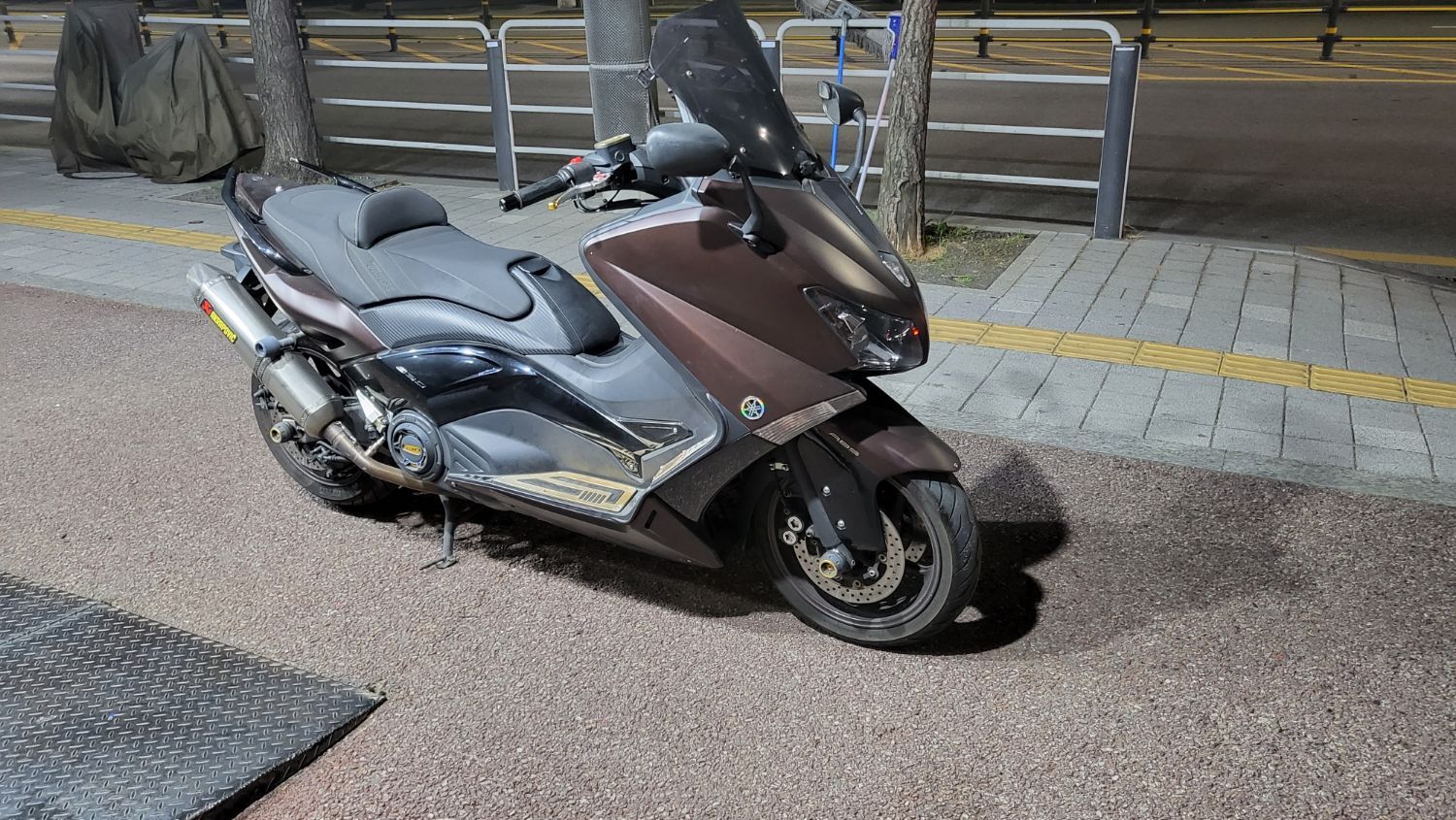 야마하 TMAX 530 thumb 2