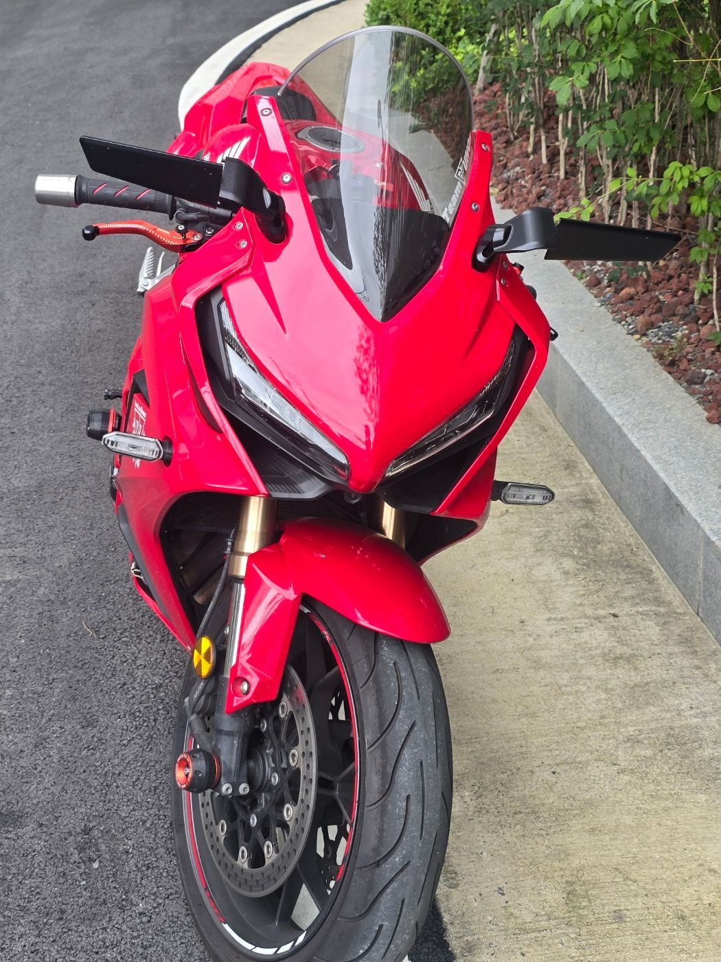 혼다 CBR 650 R MT thumb 2