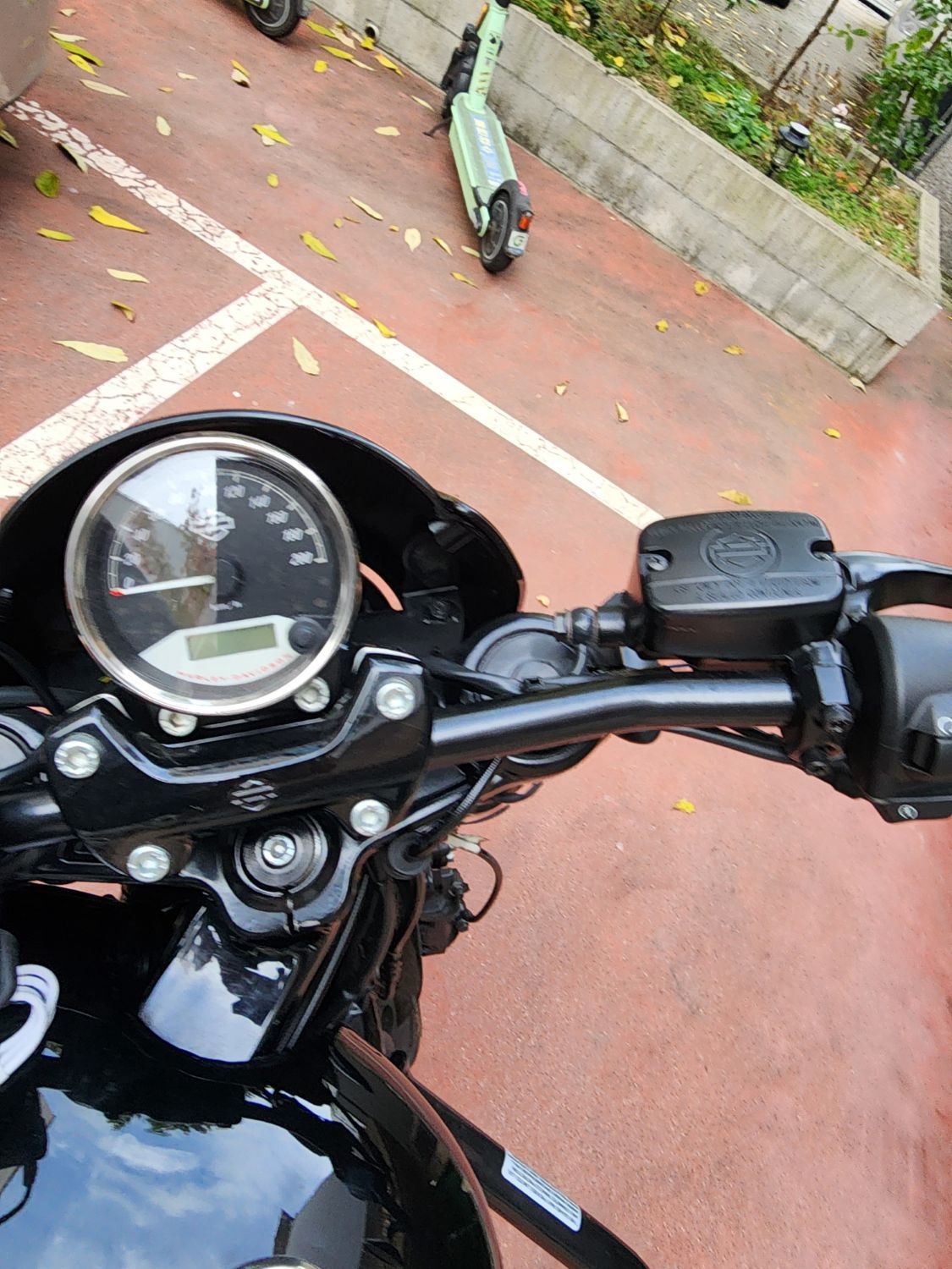 할리데이비슨 스트리트 로드 750 more