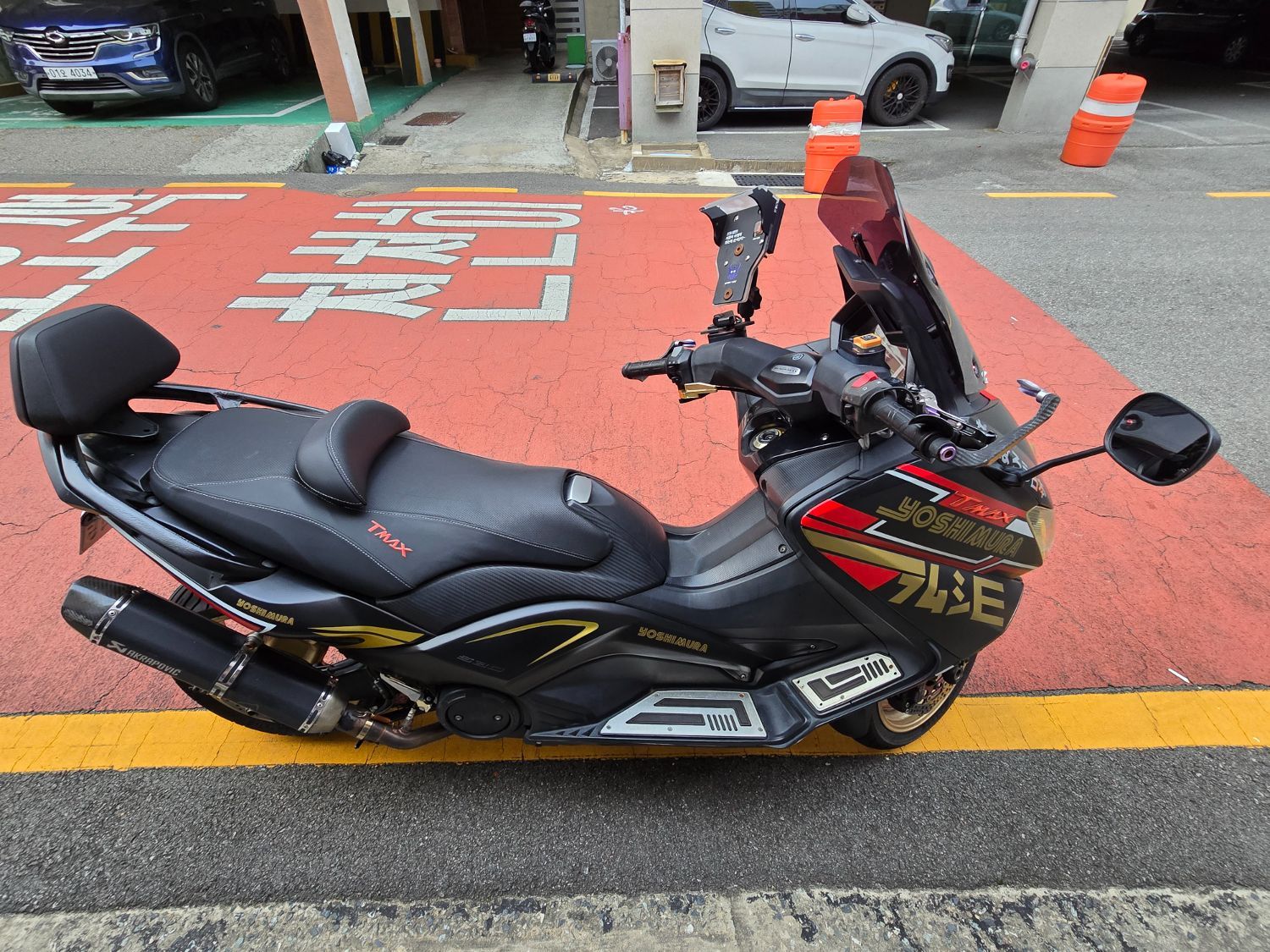 야마하 TMAX 530 more